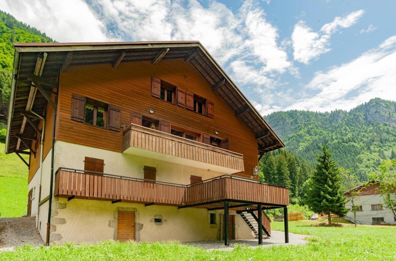 Grand Appartement Proche Gd Bornand Glieres-Val-de-Borne Esterno foto