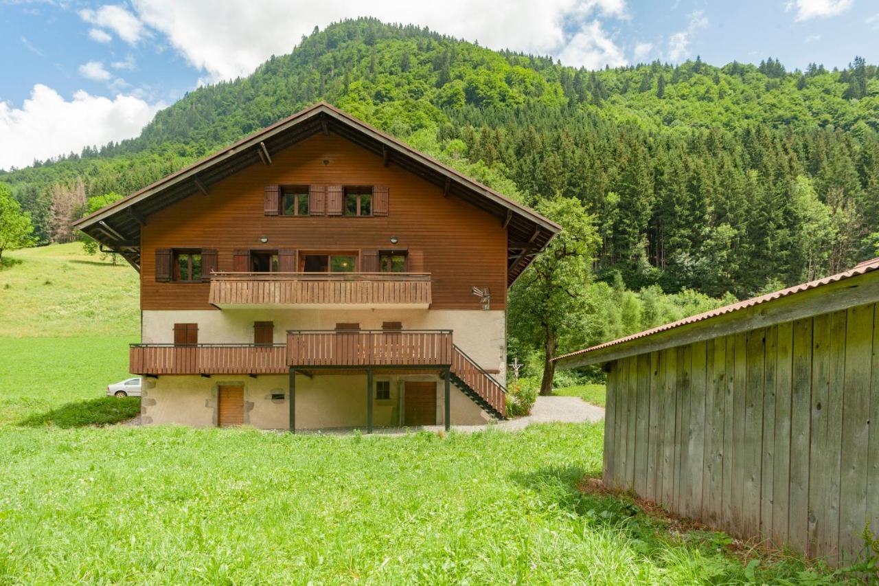 Grand Appartement Proche Gd Bornand Glieres-Val-de-Borne Esterno foto