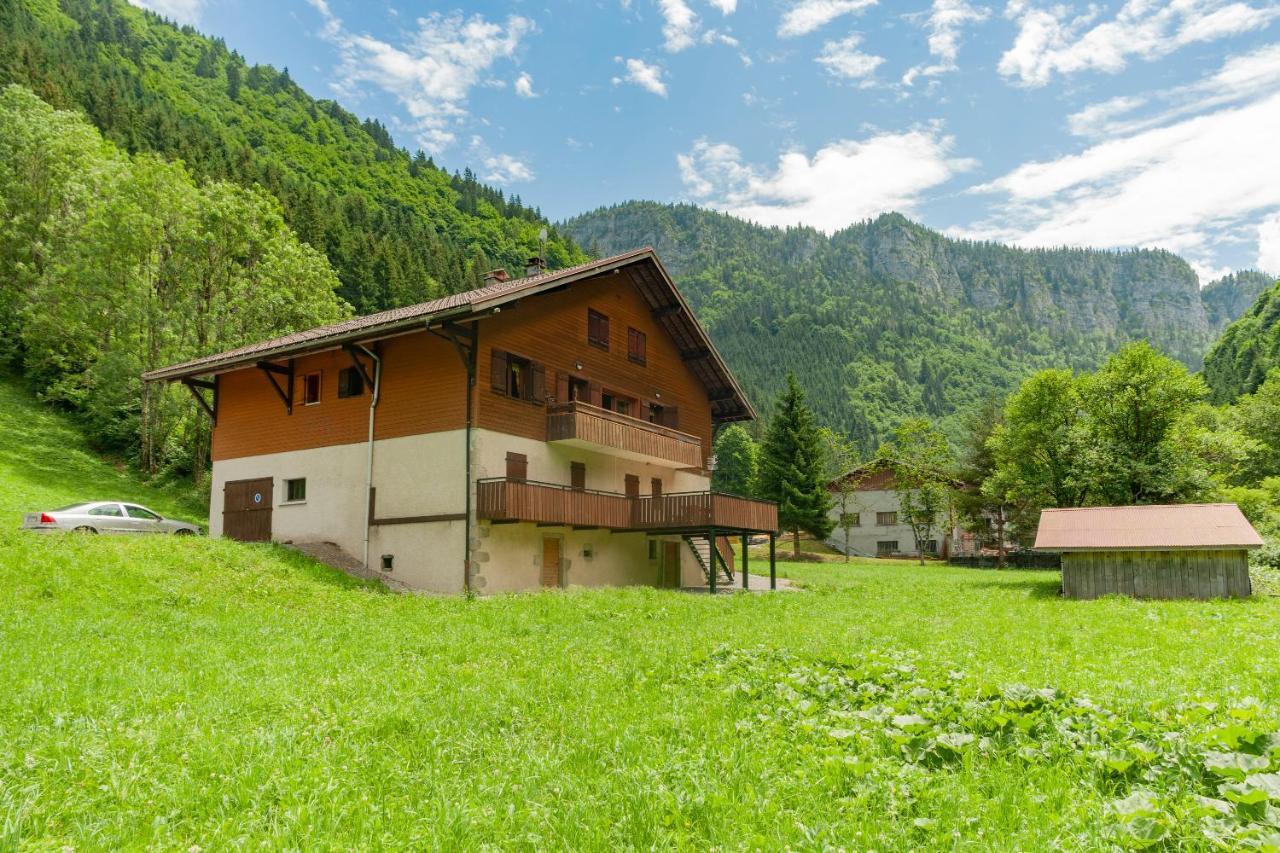 Grand Appartement Proche Gd Bornand Glieres-Val-de-Borne Esterno foto
